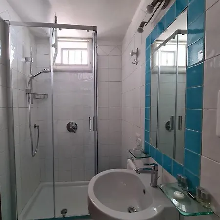 House Apartment *